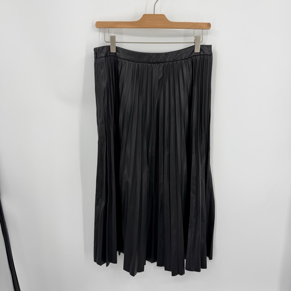 Lucy Paris pleated midi skirt faux leather sz L‎ black